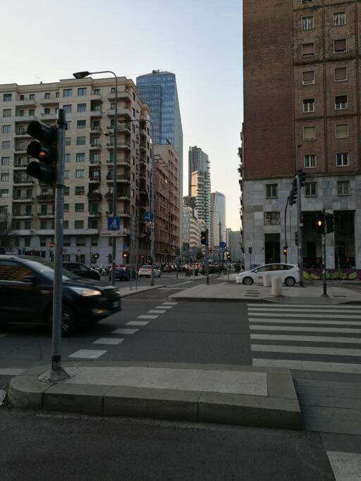 Suite Mm3/Repubblica, 2 Min. Da Staz. Centrale Мілан Екстер'єр фото